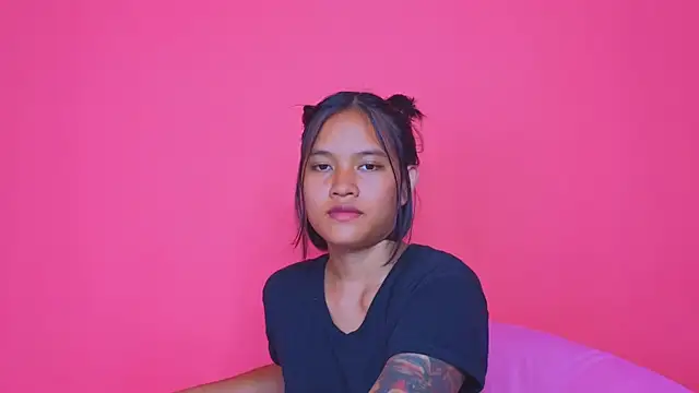 Natsu   online show from 12/11/24, 10:25