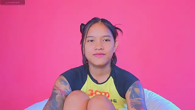 Natsu   online show from 12/23/24, 08:11