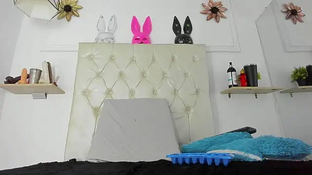 Snapshot of Alexa_Smith__ chatting on 01/19/25, 12:50 Alexa Smith online show from 01/19/25, 12:50