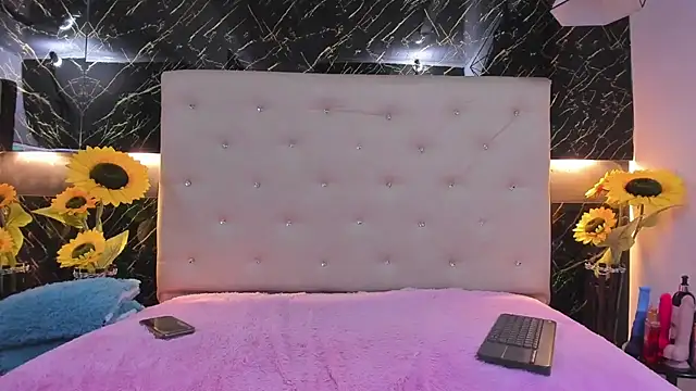 Snapshot of Alexa_Smith__ chatting on 02/22/25, 07:23 Alexa Smith online show from 02/22/25, 07:23