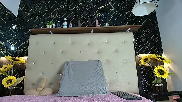 Snapshot of Alexa_Smith__ chatting on 10/07/25, 06:43 Alexa Smith online show from 10/07/25, 06:43