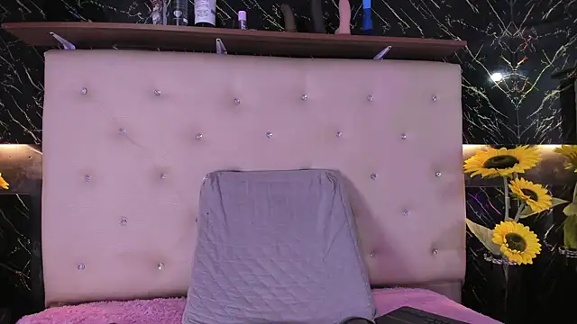 Snapshot of Alexa_Smith__ chatting on 10/08/25, 07:28 Alexa Smith online show from 10/08/25, 07:28