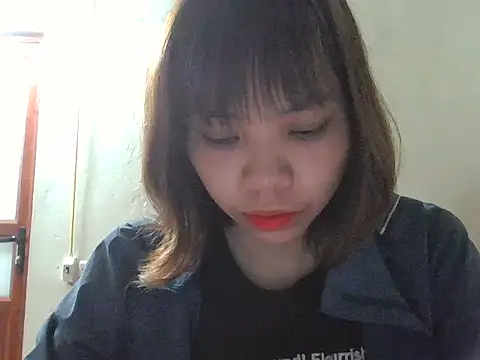 Angela-Eira online show from 10/23/25, 09:02