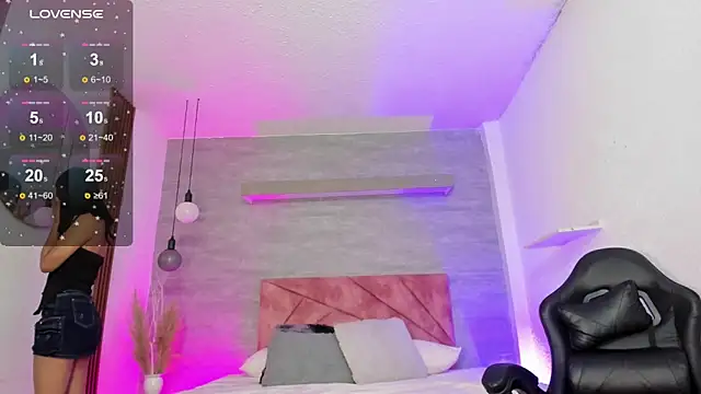 thararouse online show from 10/24/25, 12:34