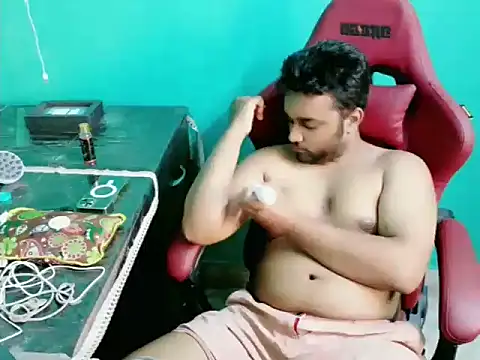 Snapshot of telugu_boy_ chatting on 10/08/25, 04:10 telugu boy online show from 10/08/25, 04:10