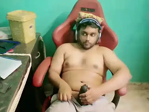 Snapshot of telugu_boy_ chatting on 10/26/25, 08:42 telugu boy online show from 10/26/25, 08:42