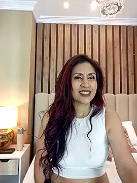 Snapshot of MonicaMoret chatting on 01/18/25, 12:04 MonicaMoret online show from 01/18/25, 12:04