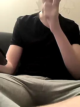 Snapshot of Naked_Ben chatting on 12/31/24, 07:10 Naked Ben online show from 12/31/24, 07:10