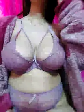 Snapshot of LoNa-daloua chatting on 01/16/25, 11:58 LoNa-daloua online show from 01/16/25, 11:58