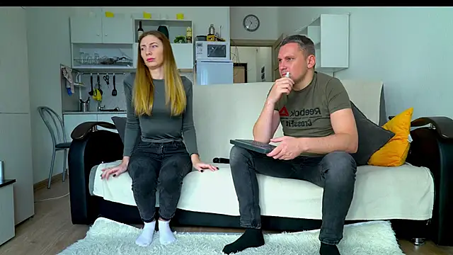 littlesweettifany online show from 10/27/25, 10:30