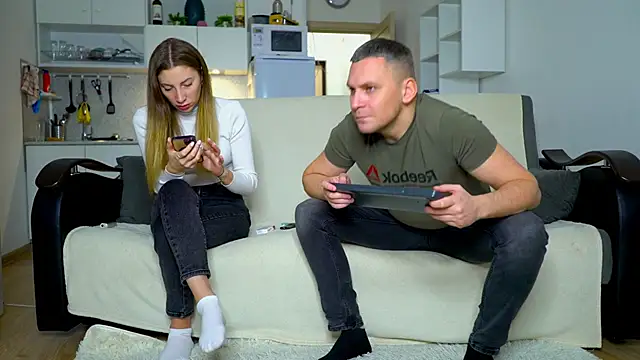 littlesweettifany online show from 11/28/25, 01:14