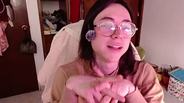 emily pearl  online show from 10/17/25, 09:17