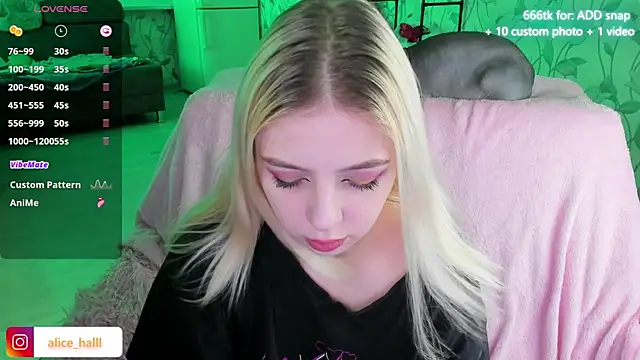 Alice Halle online show from 12/13/24, 08:26