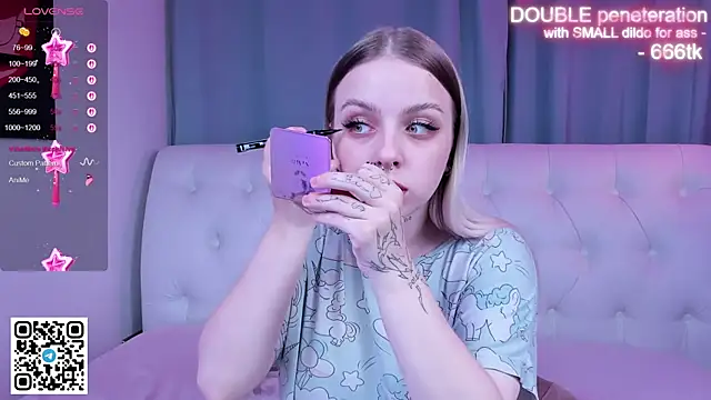 Alice Halle online show from 11/06/25, 03:51