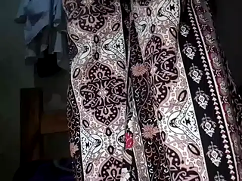 Snapshot of zaynlovena chatting on 12/11/24, 03:26 zaynlovena online show from 12/11/24, 03:26