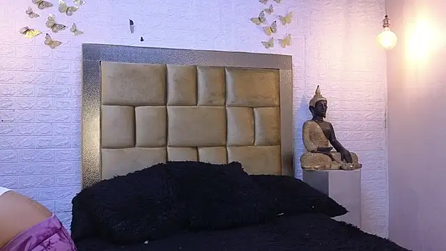 ximenawilliamss online show from 10/23/25, 08:18