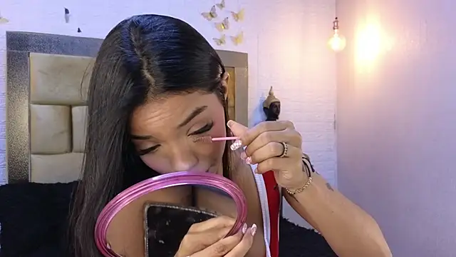 ximenawilliamss online show from 11/11/25, 09:04