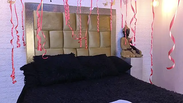 ximenawilliamss online show from 11/15/25, 10:34