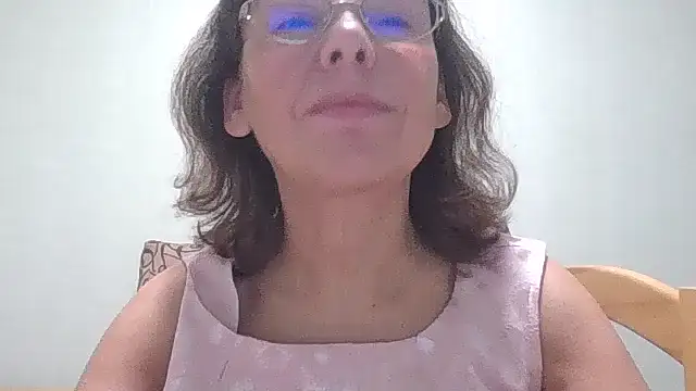 HollyJewel online show from 10/14/25, 05:03