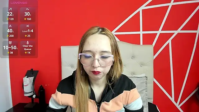 Snapshot of Liaroberts1 chatting on 01/15/25, 12:04 Liaroberts1 online show from 01/15/25, 12:04