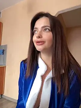 Snapshot of GoodGirll2133 chatting on 12/30/24, 05:37 GoodGirll2133 online show from 12/30/24, 05:37