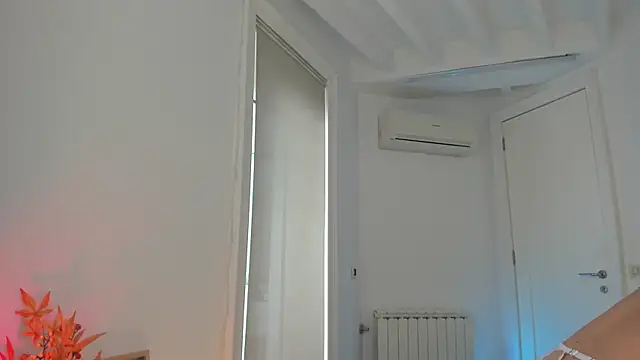 Snapshot of GoodGirll2133 chatting on 09/30/25, 09:25 GoodGirll2133 online show from 09/30/25, 09:25