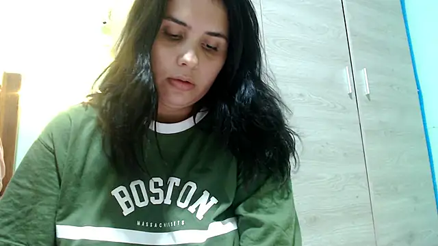 Snapshot of zaritagape21 chatting on 12/27/24, 11:21 zaritagape21 online show from 12/27/24, 11:21