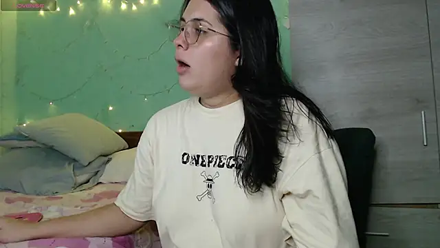 Snapshot of zaritagape21 chatting on 01/14/25, 05:40 zaritagape21 online show from 01/14/25, 05:40