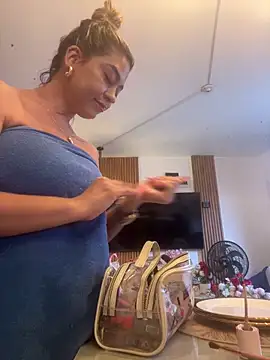 JoannaStanford online show from 10/24/25, 10:06