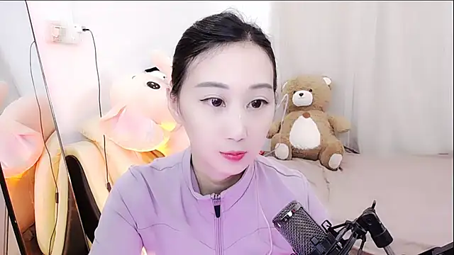 Snapshot of Alcohol_1 chatting on 10/30/25, 01:56 Alcohol 1 online show from 10/30/25, 01:56