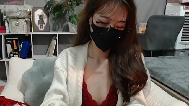 Snapshot of _minji_bae chatting on 12/24/24, 07:28 minji bae online show from 12/24/24, 07:28