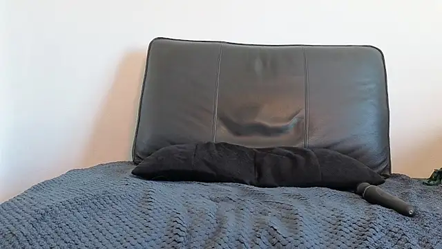 AmaliaMarkova  online show from 10/28/25, 07:34