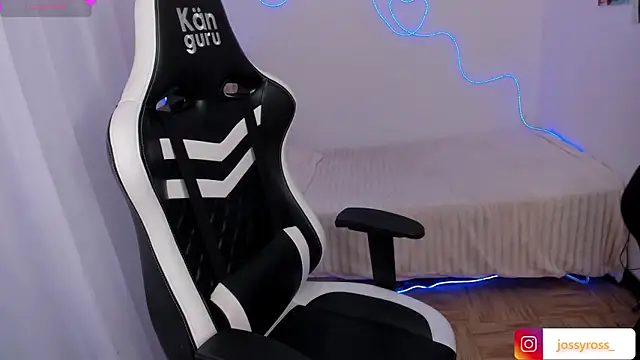 Snapshot of Victoryyy_ chatting on 11/14/25, 08:40 Victoryyy online show from 11/14/25, 08:40