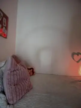 Snapshot of KatteWise chatting on 11/26/25, 12:33 KatteWise online show from 11/26/25, 12:33