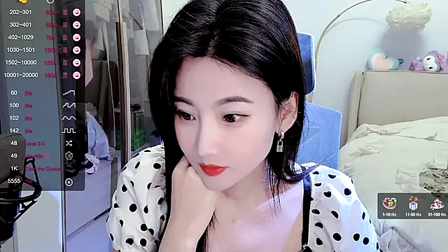 Snapshot of FeiFei-babe chatting on 01/10/25, 02:34 FeiFei-babe online show from 01/10/25, 02:34