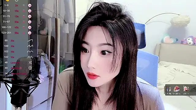 Snapshot of FeiFei-babe chatting on 01/13/25, 02:21 FeiFei-babe online show from 01/13/25, 02:21
