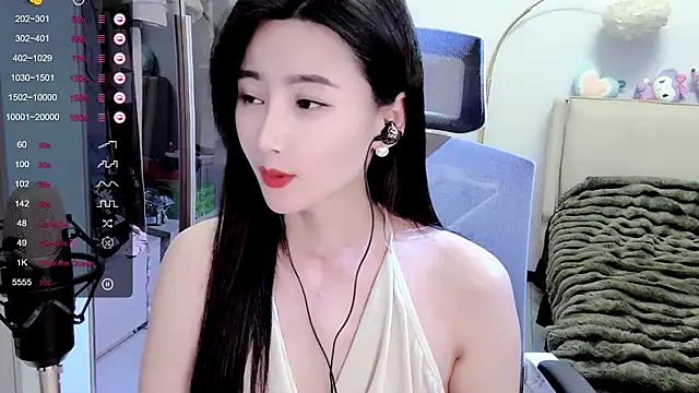 Snapshot of FeiFei-babe chatting on 01/21/25, 05:20 FeiFei-babe online show from 01/21/25, 05:20