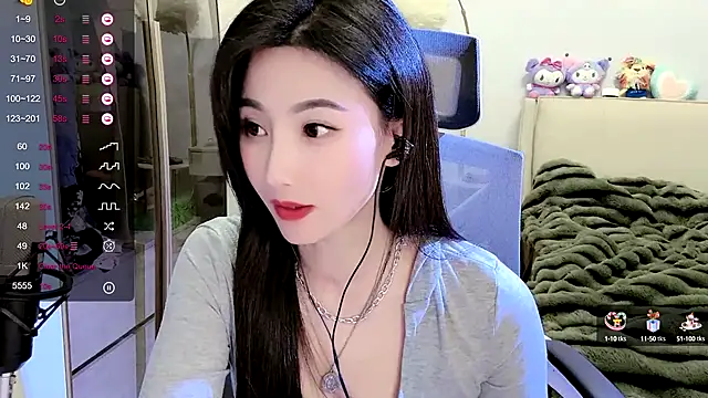 Snapshot of FeiFei-babe chatting on 02/04/25, 08:38 FeiFei-babe online show from 02/04/25, 08:38