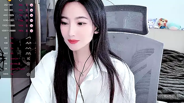 Snapshot of FeiFei-babe chatting on 02/10/25, 07:36 FeiFei-babe online show from 02/10/25, 07:36