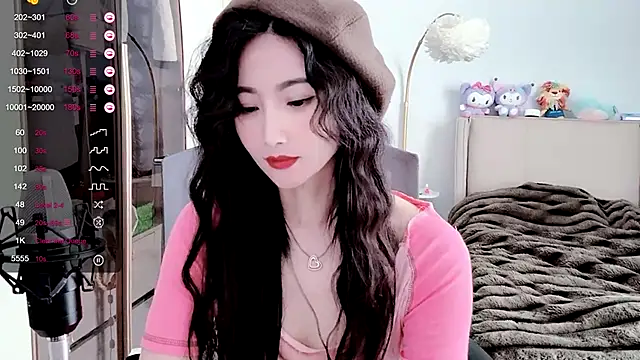 Snapshot of FeiFei-babe chatting on 02/11/25, 07:54 FeiFei-babe online show from 02/11/25, 07:54