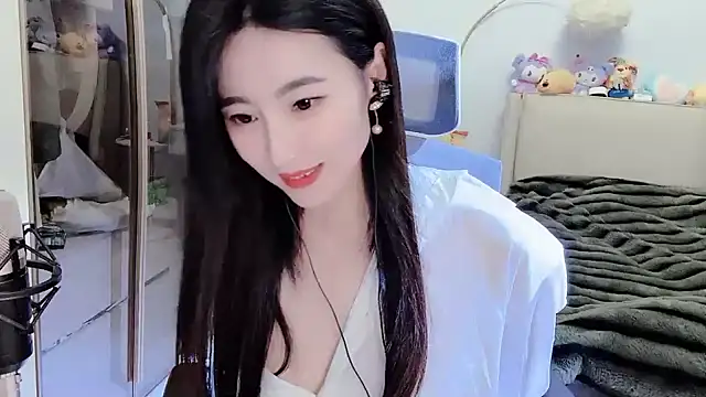 Snapshot of FeiFei-babe chatting on 02/23/25, 04:46 FeiFei-babe online show from 02/23/25, 04:46