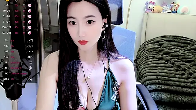 Snapshot of FeiFei-babe chatting on 03/11/25, 02:29 FeiFei-babe online show from 03/11/25, 02:29