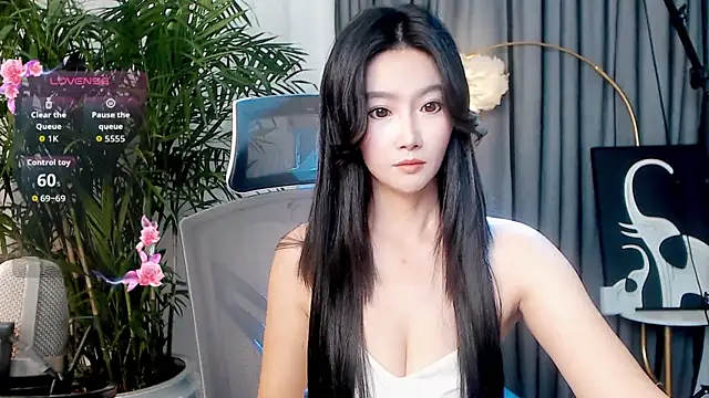 Snapshot of FeiFei-babe chatting on 09/29/25, 11:26 FeiFei-babe online show from 09/29/25, 11:26