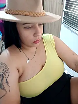 marta201 alfaro online show from 11/08/25, 01:44