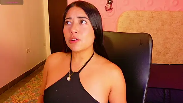 Snapshot of Susy_thomson chatting on 10/13/25, 04:12 Susy thomson online show from 10/13/25, 04:12