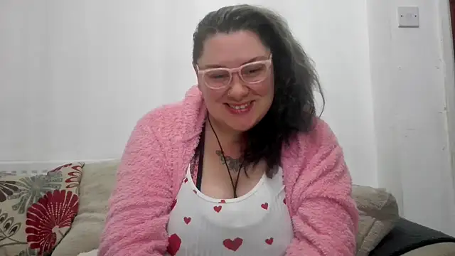 Bustycurves online show from 10/27/25, 08:46