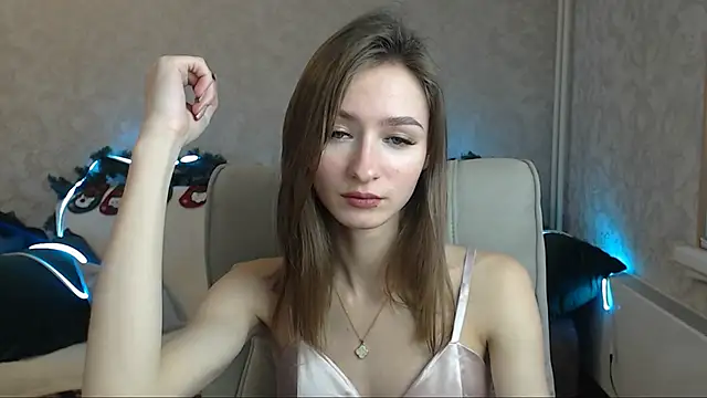 Snapshot of FlorenceDays chatting on 01/18/25, 06:13 FlorenceDays online show from 01/18/25, 06:13