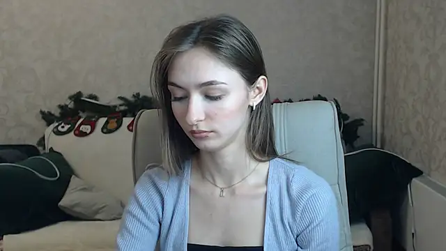 Snapshot of FlorenceDays chatting on 01/26/25, 02:41 FlorenceDays online show from 01/26/25, 02:41