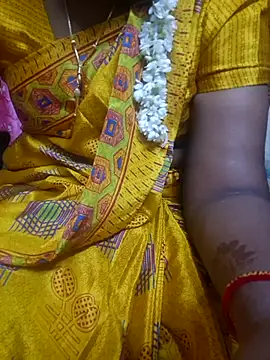 Snapshot of Janavi-janu chatting on 10/27/25, 05:06 Janavi-janu online show from 10/27/25, 05:06