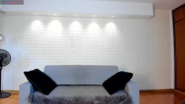 violet scott online show from 01/14/25, 10:48